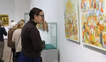 В Выставочном зале в Туле жители могут оценить иконы мастеров Палеха