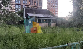 В Туле за 4,2 млн рублей продают скандальный дачный участок внутри ЖК