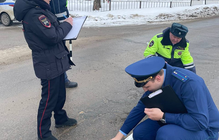 Прокуратура нашла нарушения при осмотре дорог в Суворовском районе