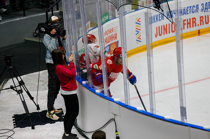 Фоторепортаж: как прошел матч между национальными сборными России и Беларуси