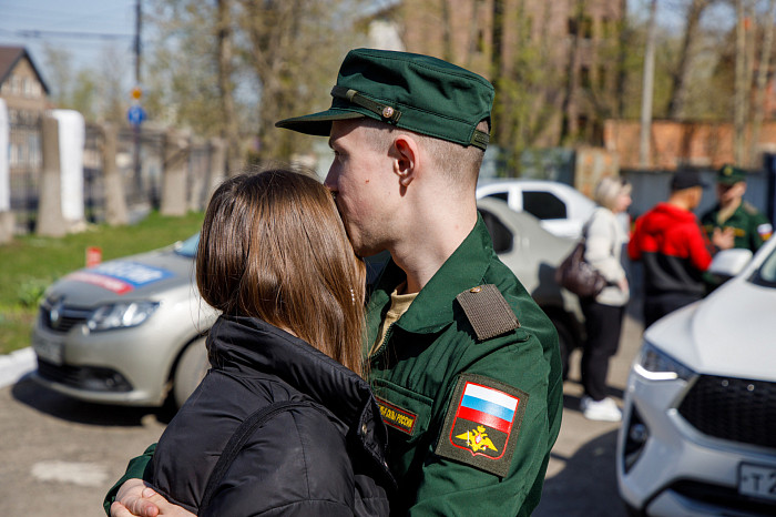 Первая группа тульских солдат-срочников отправилась к месту службы