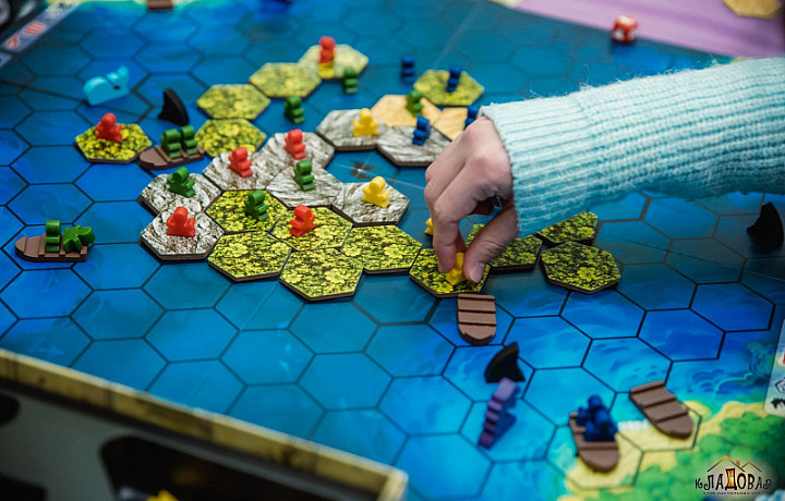 В тульском молодежном центре «Спектр» стартовал проект «Настольная кладовая»