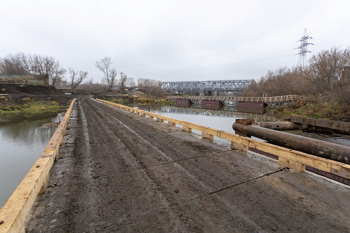 В Туле возводят новый мост через Упу: что происходит на строительной площадке