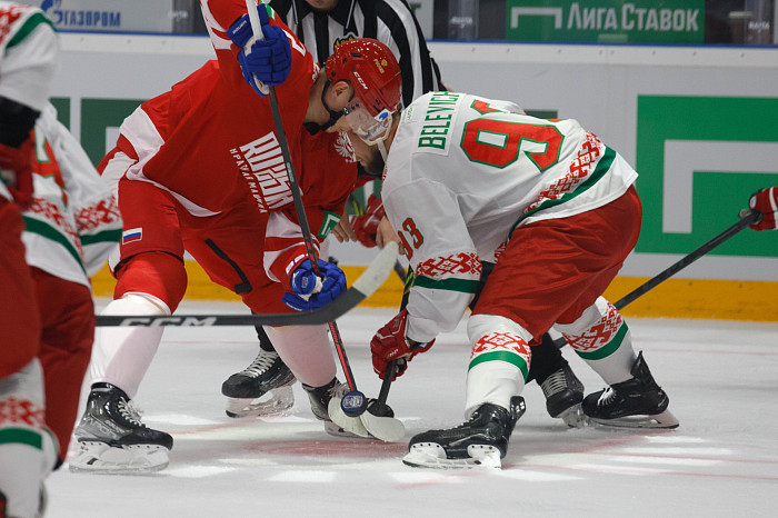 Фоторепортаж: как прошел матч между национальными сборными России и Беларуси