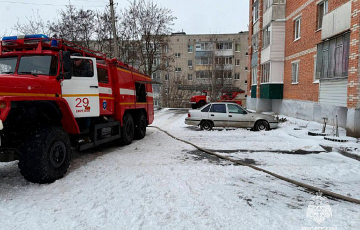 Из пожара на улице Комсомольской в Ефремове эвакуировали пять человек