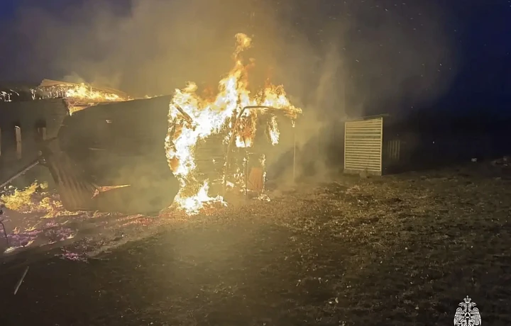 Спасатели ликвидировали пожар в жилом доме под Тулой