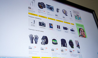 «Убеждали, что есть пятно, а через пять минут не смогли его найти»: юрист рассказал, могут ли сотрудники пунктов выдачи заставить выкупить товар