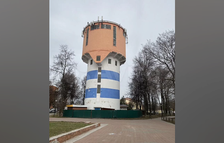 В Туле за 40 млн рублей продается водонапорная башня в Кировском сквере
