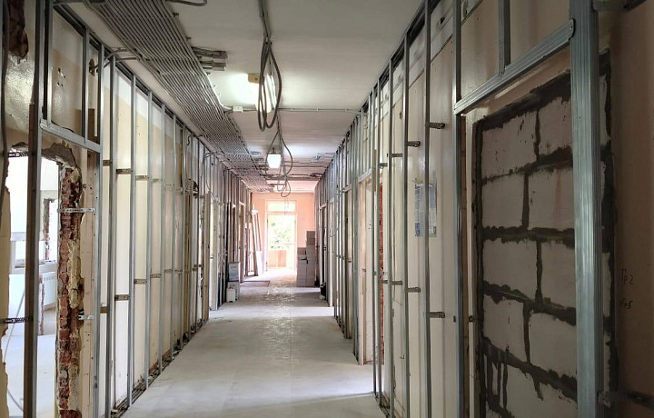 В Новомосковске обновляют клинико-диагностический центр