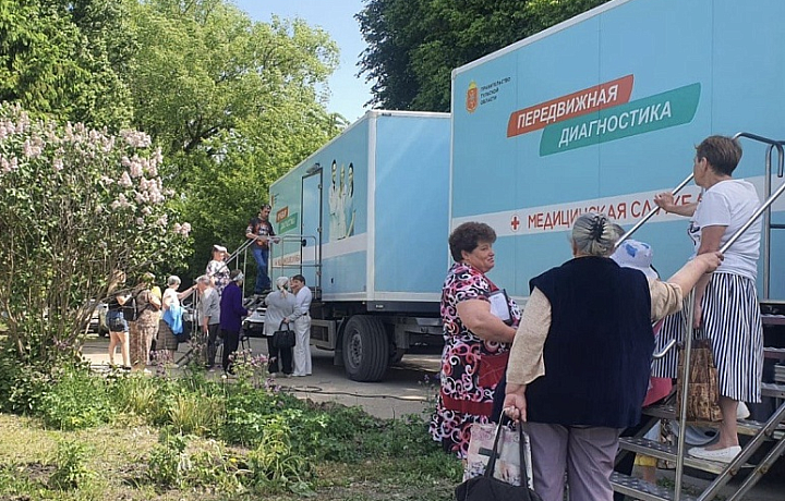 Более 800 патологий выявили тульские медики у сельских жителей в этом году