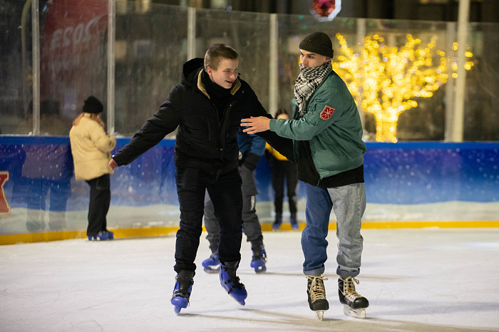 В Туле открылся Губернский каток: фоторепортаж