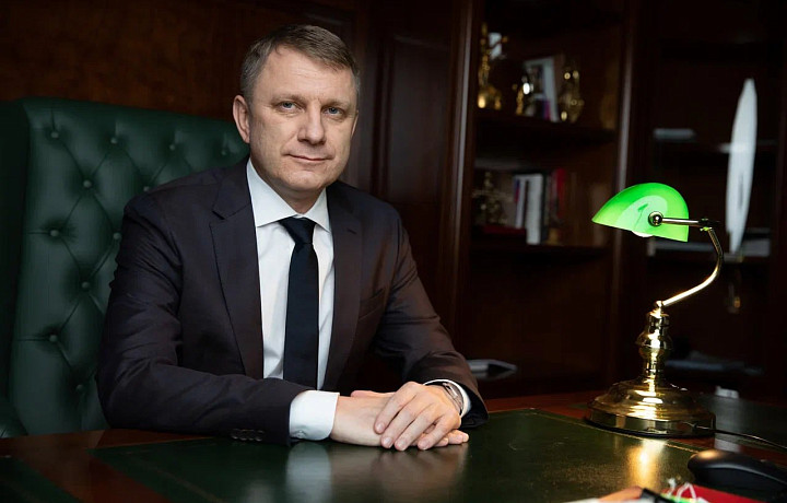 Порядочный медиаменеджер и просто хороший человек: коллеги поздравили Владимира Шемякина с юбилеем