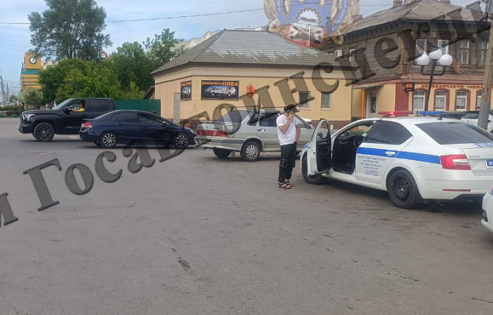 Тулячка попала под колеса автомобиля на улице Карла Маркса