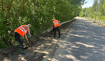 На дорогах Тульской области проводят сезонные работы