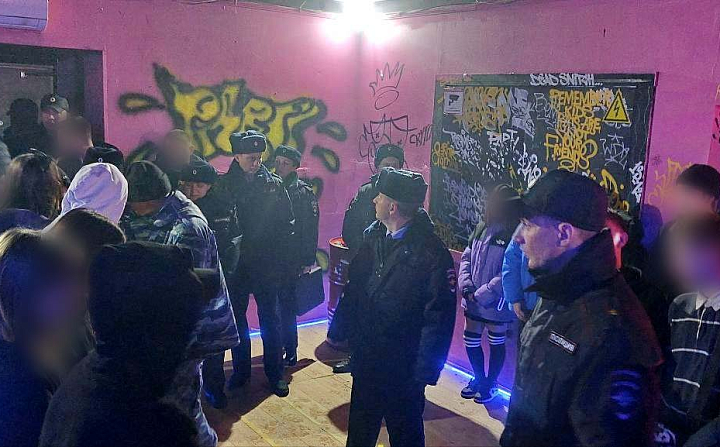 Сотрудники полиции провели рейд в тульском ночном клубе
