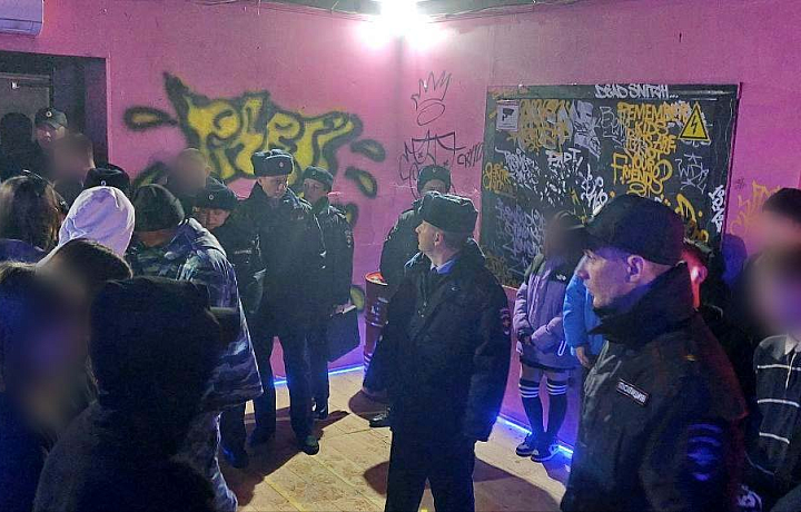 Сотрудники полиции провели рейд в тульском ночном клубе