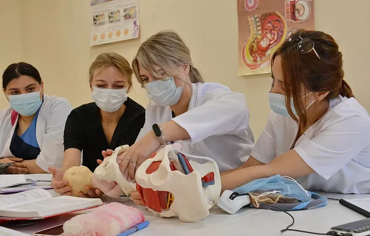 Студенты ТулГУ проходят практику в перинатальном центре