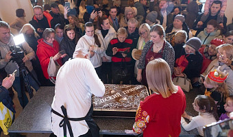 Кондитеры из Тулы изготовили 25-килограммовый пряник на выставке «Россия»
