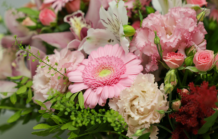 почему 8 марта дарят тюльпаны