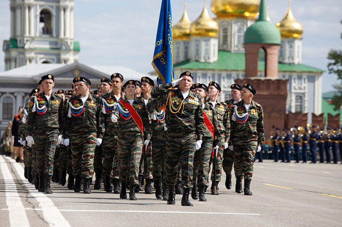 В Туле состоялся военный парад в честь Победы в Великой Отечественной войне