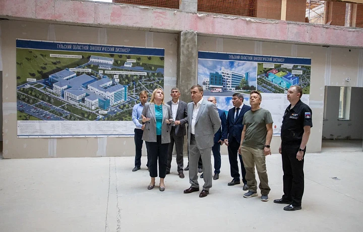 Алексей Дюмин проинспектировал строительство нового онкоцентра на Калужском шоссе в Туле