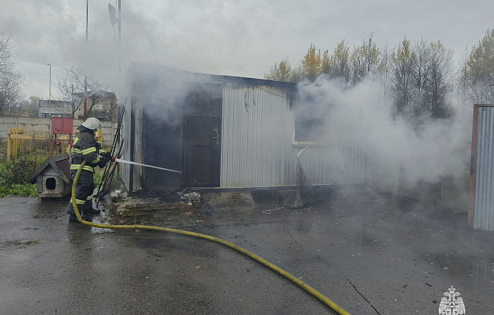 Огнеборцы потушили четыре пожара в Тульской области за сутки