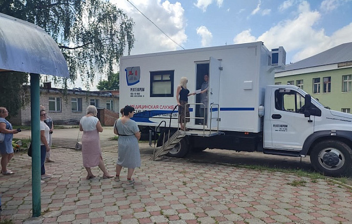 Для туляков проводятся выездные медосмотры при помощи передвижных комплексов