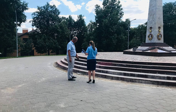 Прокуратура в Туле провела проверку состояния Славянского сквера