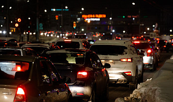 Автомобилистов предупредили об увеличении трафика на федеральных трассах перед праздниками