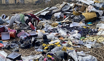 На Хлебной площади в Туле образовалась стихийная свалка