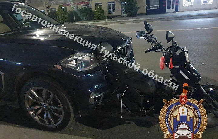 Водитель BMW X5 сбил электровелосипедиста на Красноармейском проспекте в Туле