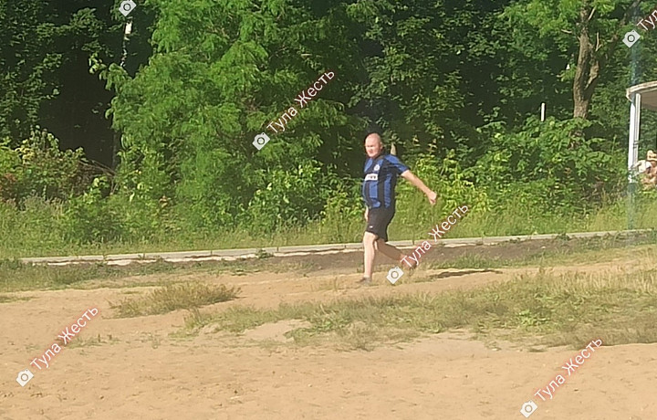 В Центральном парке Тулы мужчина подглядывал за переодевающимися женщинами и детьми