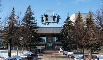 Фильм о «Короле и Шуте», неоднозначно комедийная комедия и хит из «Клона» оркестром: что посмотреть в Туле на выходных 14 и 15 февраля