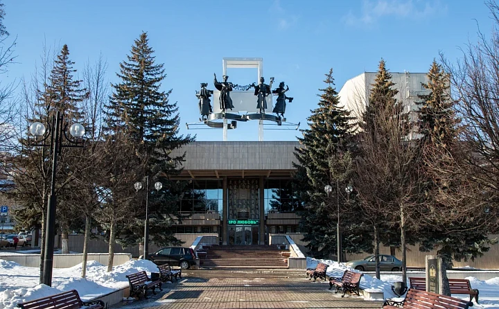 Фильм о «Короле и Шуте», неоднозначно комедийная комедия и хит из «Клона» оркестром: что посмотреть в Туле на выходных 14 и 15 февраля