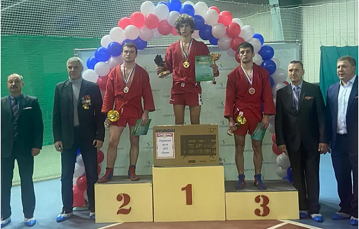 Тульские самбисты завоевали золото и бронзу на Всероссийских соревнованиях