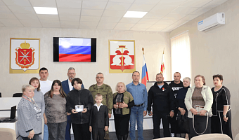 В Донском передали награды родным пяти погибших участников СВО