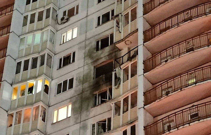 В Туле сбитый беспилотник врезался в многоквартирный дом