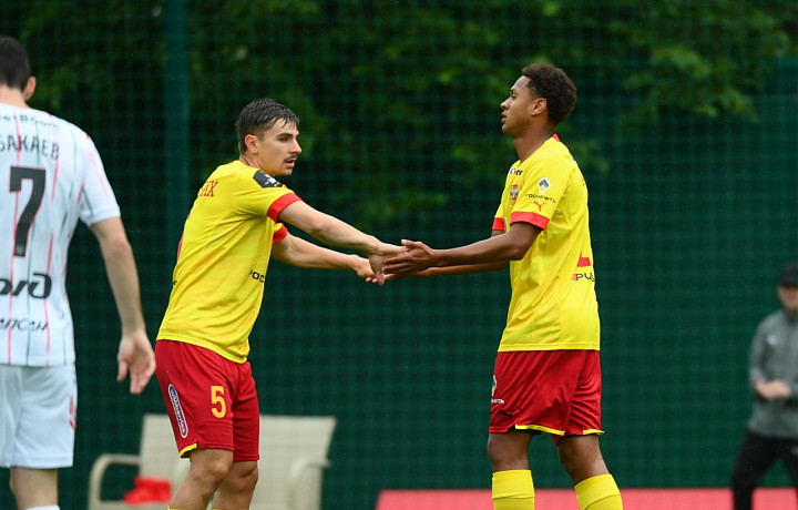 Тульский «Арсенал» проиграл столичному «Локомотиву»