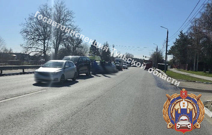 Водитель иномарки устроил тройное ДТП на Московском шоссе в Туле