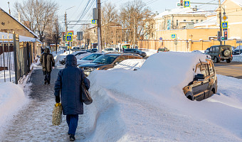 Тулякам напомнили, кто должен чистить снег и сбивать сосульки