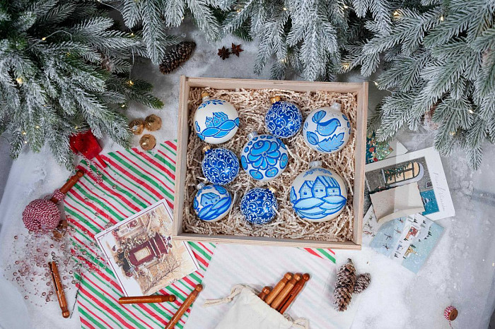 Фабрика новогоднего настроения «КОЛОМЕЕВ»: как заказать корпоративные подарки для продвижения бренда