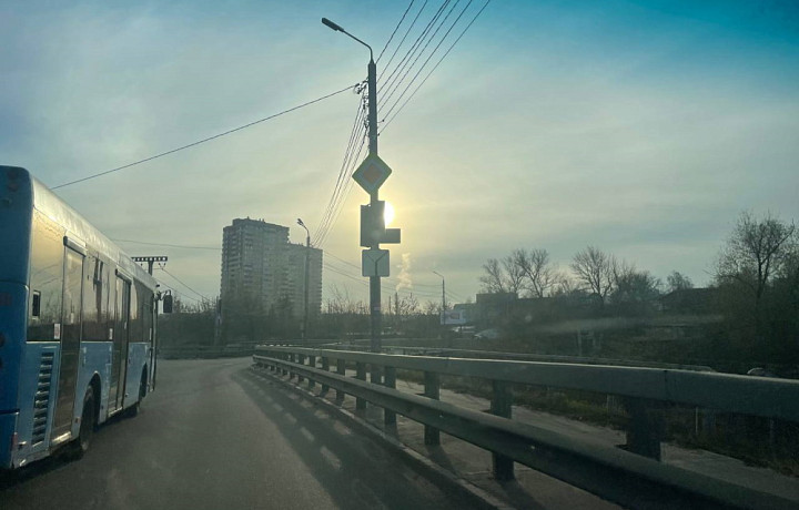 На Одоевском шоссе в Туле сломался светофор