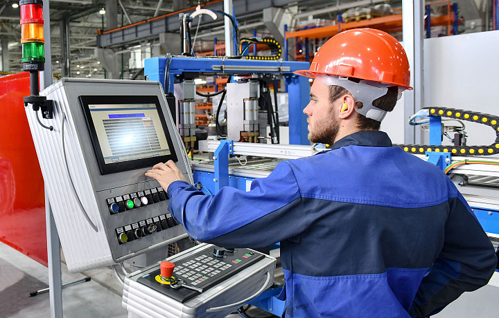 Нацпроект «Кадры»: в Тульской области открыто 33,7 тысяч вакансий