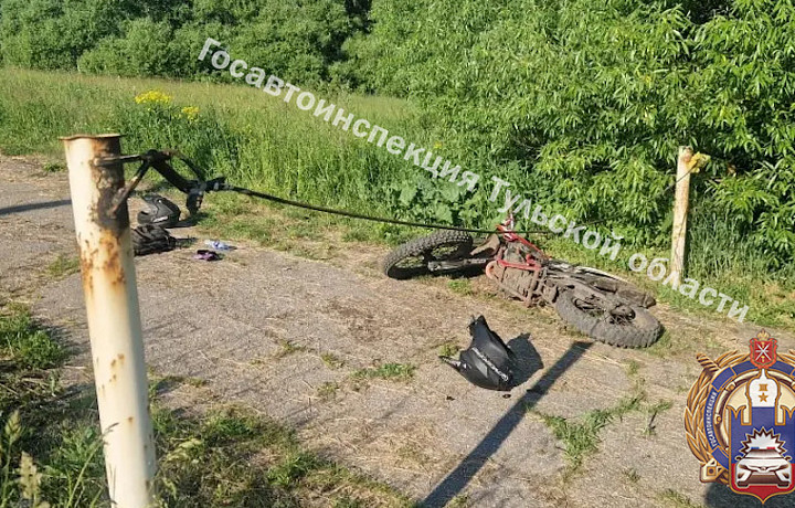 13-летняя тулячка на мотоцикле налетела на трос и попала в больницу