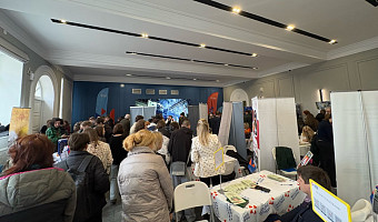 Тулякам рассказали, как работает молодёжный клуб на ярмарке трудоустройства