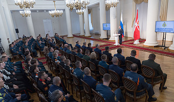 Тульским спасателям вручили региональные награды