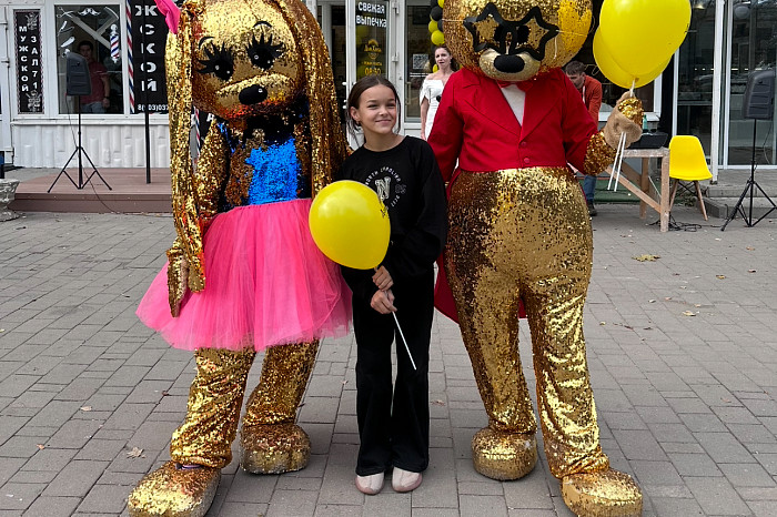 От Пирожкова до Путина: Людмила Балясникова рассказала, какие ростовые куклы в Туле пользуются особым спросом