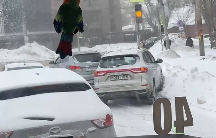 ДТП на углу улиц Первомайской и Дмитрия Ульянова в Туле спровоцировало пробку