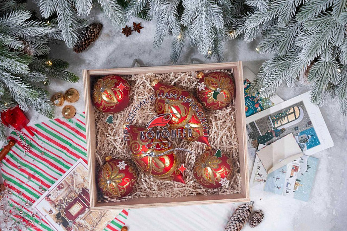 Фабрика новогоднего настроения «КОЛОМЕЕВ»: как заказать корпоративные подарки для продвижения бренда