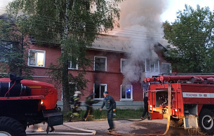 Пожар в жилом доме в Донском: здание отключат от всех коммуникаций, а пострадавших переселят